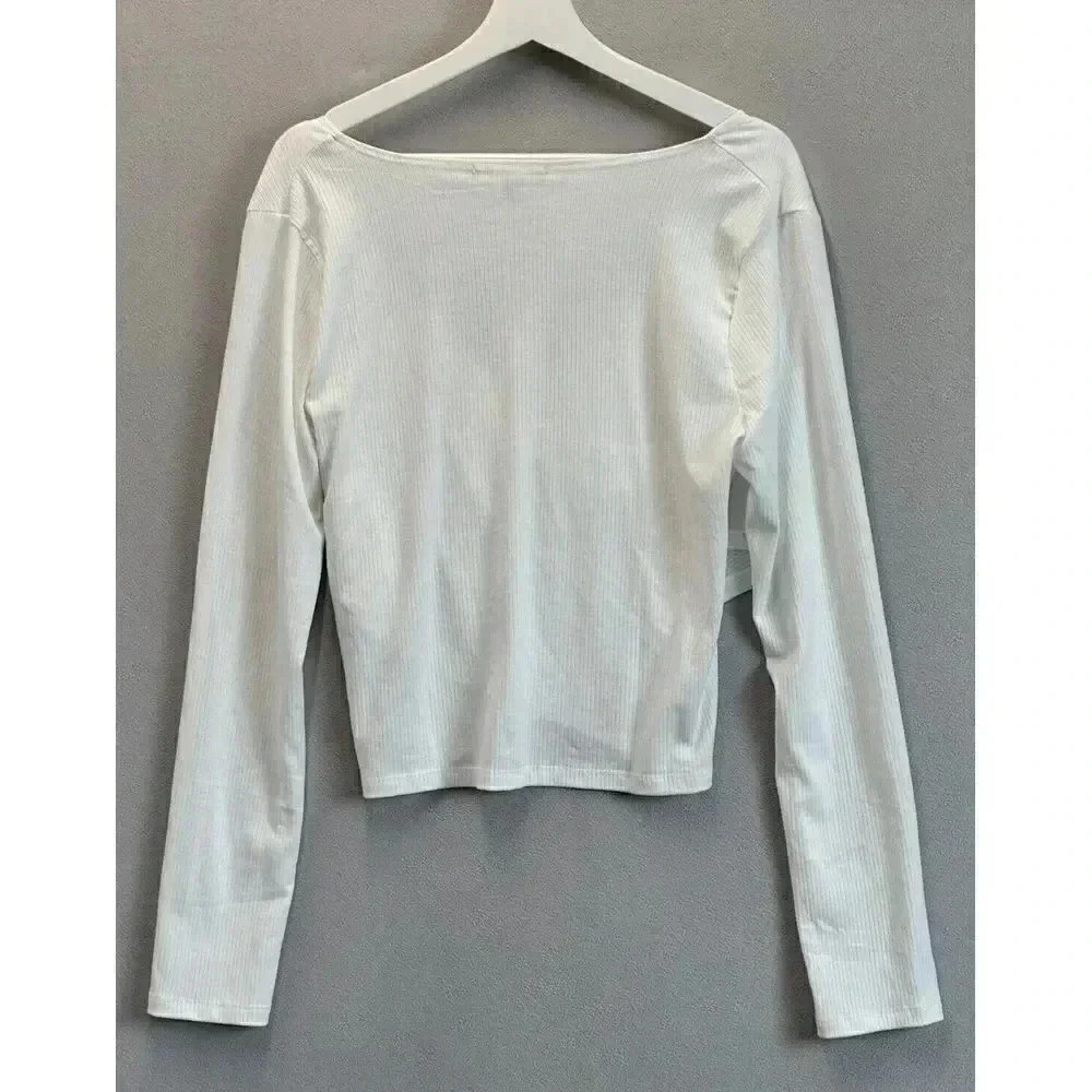 Good Luck Gem Top Women's Size XL White Long Sleeve V Neck Overlay Front‎ - Picture 3 of 9